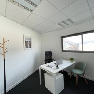 Bureau privé 10 m² 1 poste Location bureau Rue du Sous-Marin Venus Lorient 56100 - photo 5